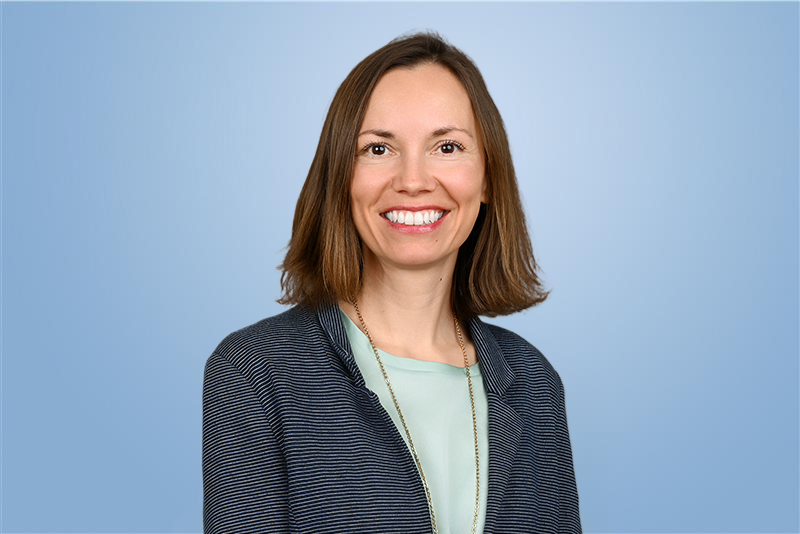 Dr.  Jennifer Hofmann